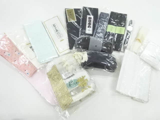 Japanese Kimono / Others (Bolt etc)